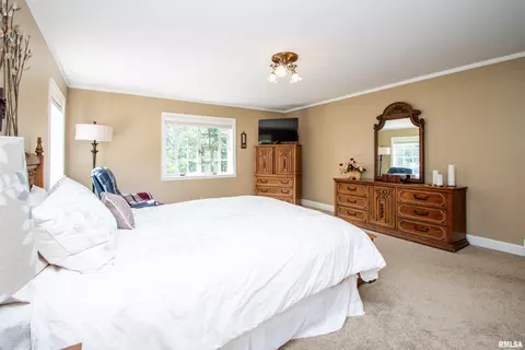 Bedroom - 201 N Kickapoo Ter, Peoria, IL 61604 photo 3 of 13