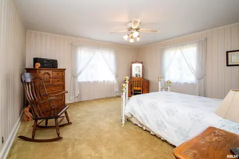 Bedroom - 201 N Kickapoo Ter, Peoria, IL 61604 photo 6 of 13