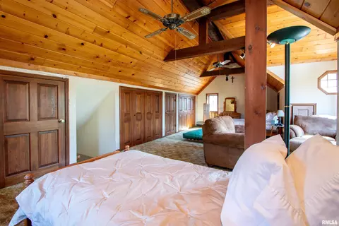 Bedroom - 201 N Kickapoo Ter, Peoria, IL 61604 photo 10 of 13