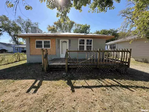 606 E Paris Ave, Peoria, IL 61603