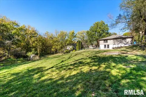 810 9th Ave, Silvis, IL 61282 photo 5