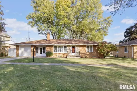 306 S Davenport St, Metamora, IL 61548