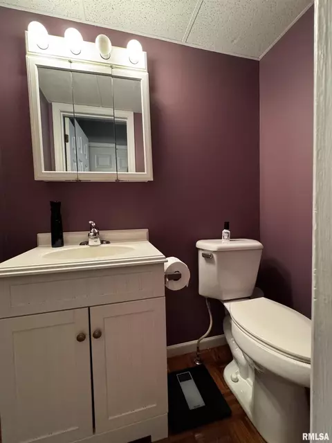30 S Yorktown Rd, Macomb, IL 61455 photo 12
