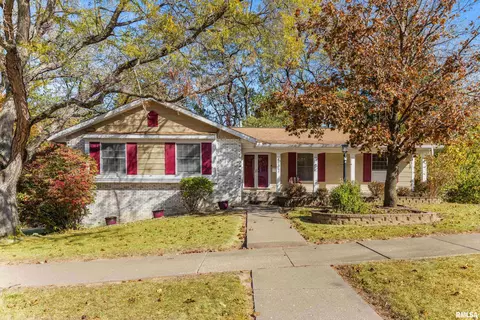 6536 N Imperial Dr, Peoria, IL 61614