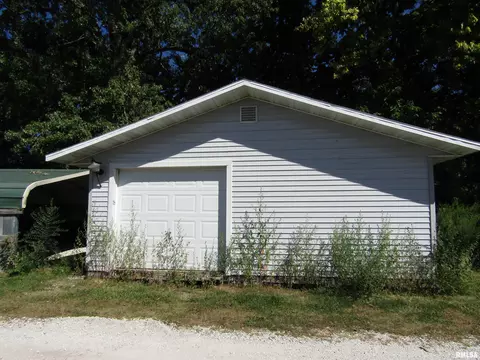 621 E Main St, Ipava, IL 61441 photo 12