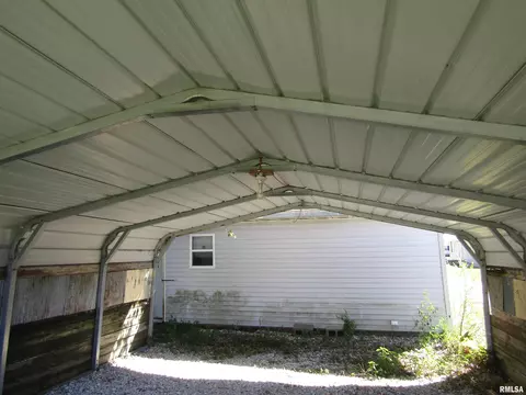 621 E Main St, Ipava, IL 61441 photo 15