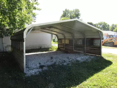 621 E Main St, Ipava, IL 61441 photo 6