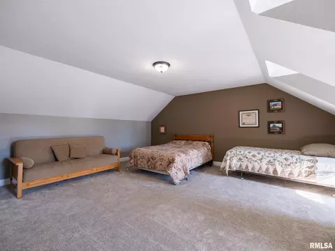 509 E 2nd St, Delavan, IL 61734 photo 48