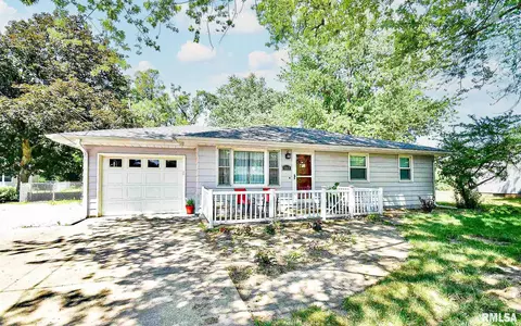 5313 E Marquette St, Chillicothe, IL 61523