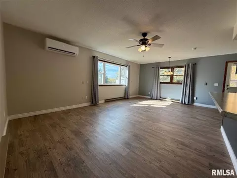 966 S Garfield St, Macomb, IL 61455 photo 4