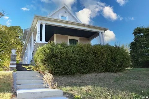 5947 S Jefferson St, Bartonville, IL 61607