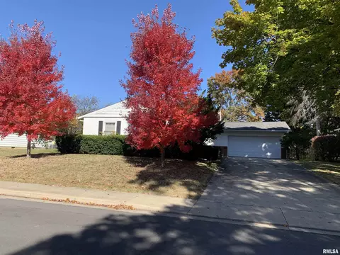 2611 W Gilbert Ave, Peoria, IL 61604