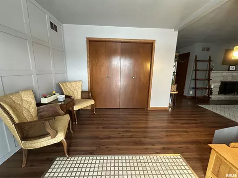 Entry Way - 103 Holden Dr, Macomb, IL 61455 photo 1 of 1