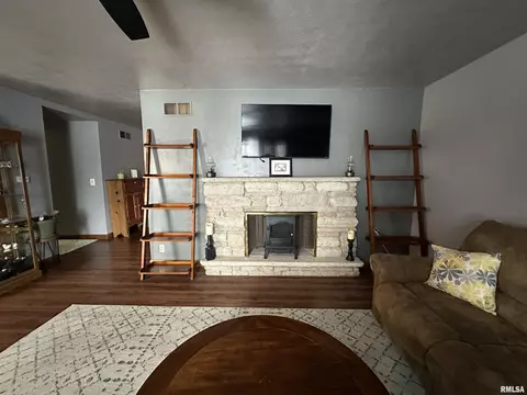 Other - 103 Holden Dr, Macomb, IL 61455 photo 2 of 6
