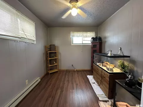 Bedroom - 103 Holden Dr, Macomb, IL 61455 photo 1 of 3