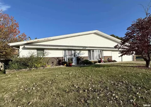 Exterior - 103 Holden Dr, Macomb, IL 61455 photo 1 of 5