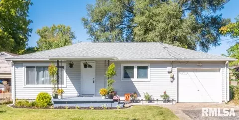 109 Moushon Dr, East Peoria, IL 61611