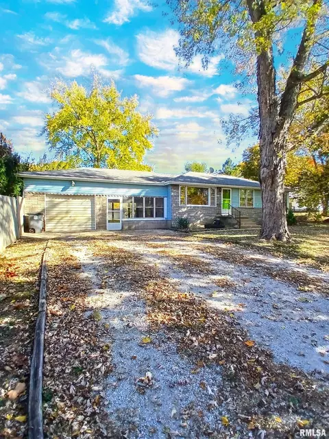 324 Cherry Ln, Washington, IL 61571 photo 3