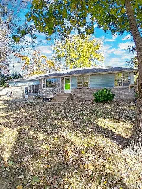 324 Cherry Ln, Washington, IL 61571 photo 5