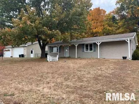 10224 Evergreen Dr, Manito, IL 61546