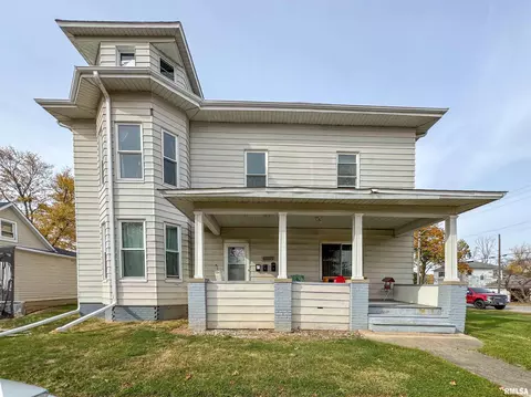 734 Locust St, Minonk, IL 61760