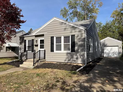 813 E Willcox Ave, Peoria, IL 61603 photo 4