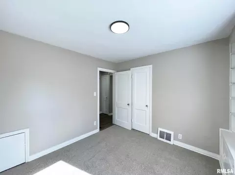 813 E Willcox Ave, Peoria, IL 61603 photo 19