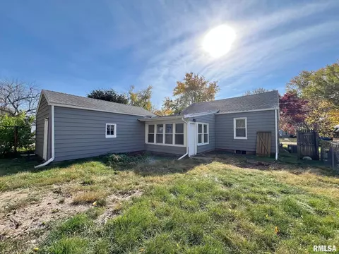 813 E Willcox Ave, Peoria, IL 61603 photo 7
