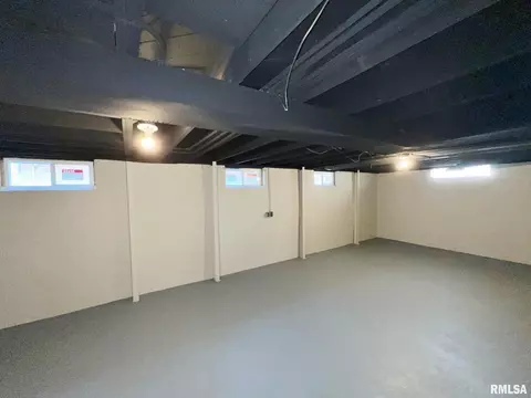 813 E Willcox Ave, Peoria, IL 61603 photo 22