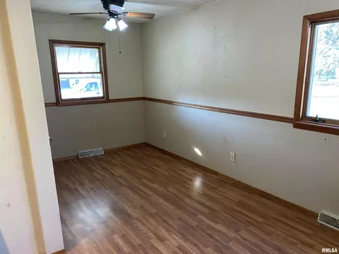 1245 Sunview Dr, Canton, IL 61520 photo 15