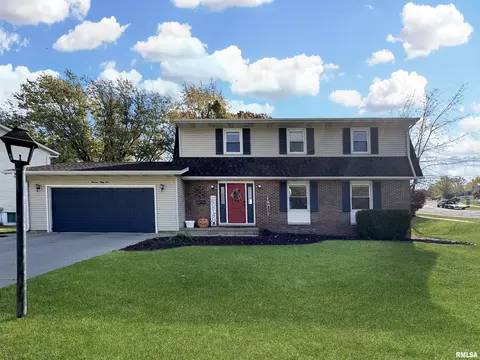 1932 W Teton Dr, Peoria, IL 61614