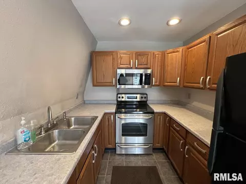 432 Hurst Dr, Macomb, IL 61455 photo 24