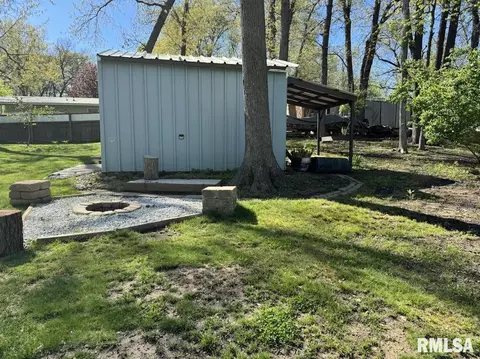432 Hurst Dr, Macomb, IL 61455 photo 15