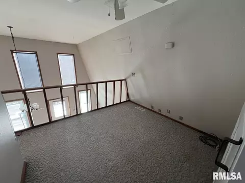 432 Hurst Dr, Macomb, IL 61455 photo 30