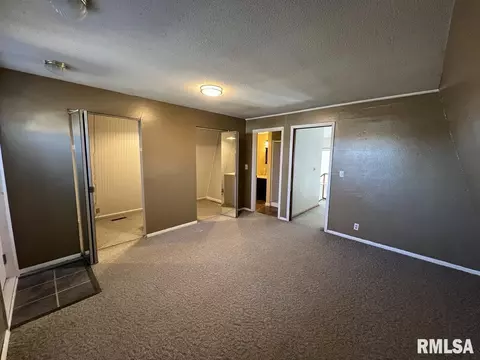432 Hurst Dr, Macomb, IL 61455 photo 31
