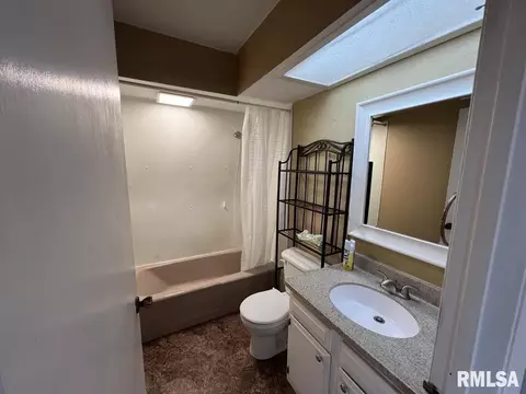 432 Hurst Dr, Macomb, IL 61455 photo 27