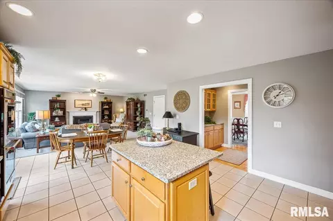5922 W Deer Trace Ct, Dunlap, IL 61525 photo 16