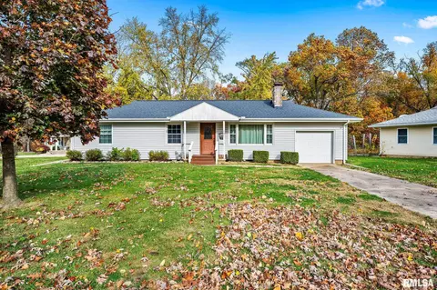 101 Ridge Bend Dr, East Peoria, IL 61611
