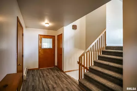 706 W Jackson St, Abingdon, IL 61410 photo 34