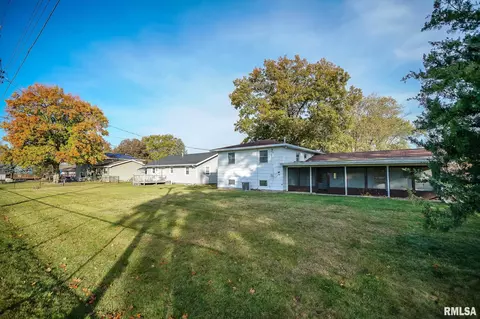 706 W Jackson St, Abingdon, IL 61410 photo 5