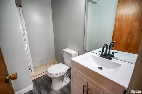 706 W Jackson St, Abingdon, IL 61410 photo 58