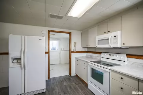 706 W Jackson St, Abingdon, IL 61410 photo 44