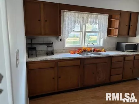 214 Albert St, Washington, IL 61571 photo 7