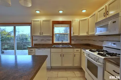 1818 W Wilhelm Rd, Dunlap, IL 61525 photo 17