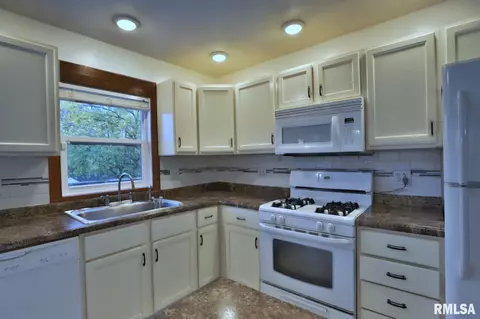 1818 W Wilhelm Rd, Dunlap, IL 61525 photo 18