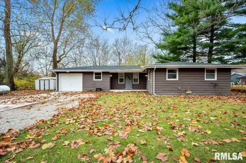 1133 N Nancy St, East Peoria, IL 61611