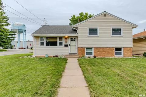 301 E Polk St, Morton, IL 61550