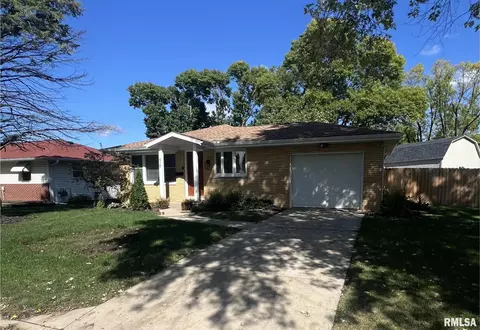 429 E Delwood St, Morton, IL 61550
