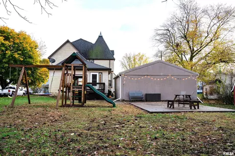843 E Walnut St, Canton, IL 61520 photo 39