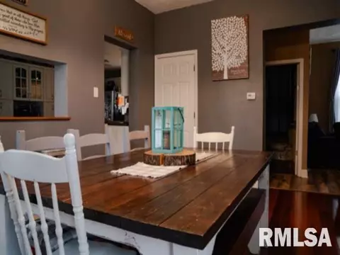 843 E Walnut St, Canton, IL 61520 photo 13